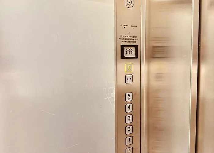 Santana Habaneras - 18 At With Garage, Pool And Lift דירה טורבייחה